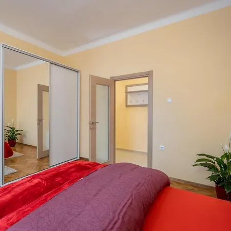 Riviere Luxury